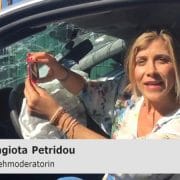 Panagiota Petridou im Auto