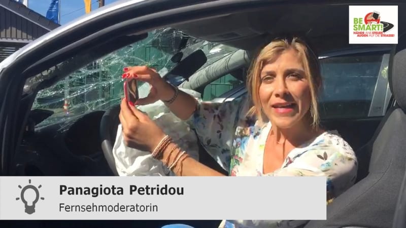 Panagiota Petridou im Auto